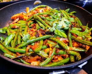 Gochujang chicken with green beans and corn