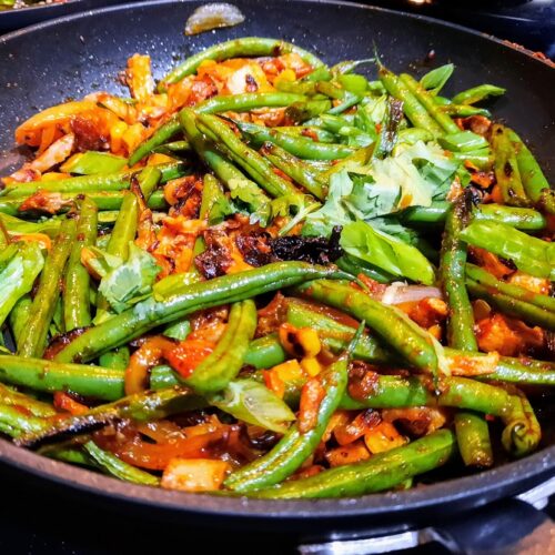 Gochujang chicken with green beans and corn