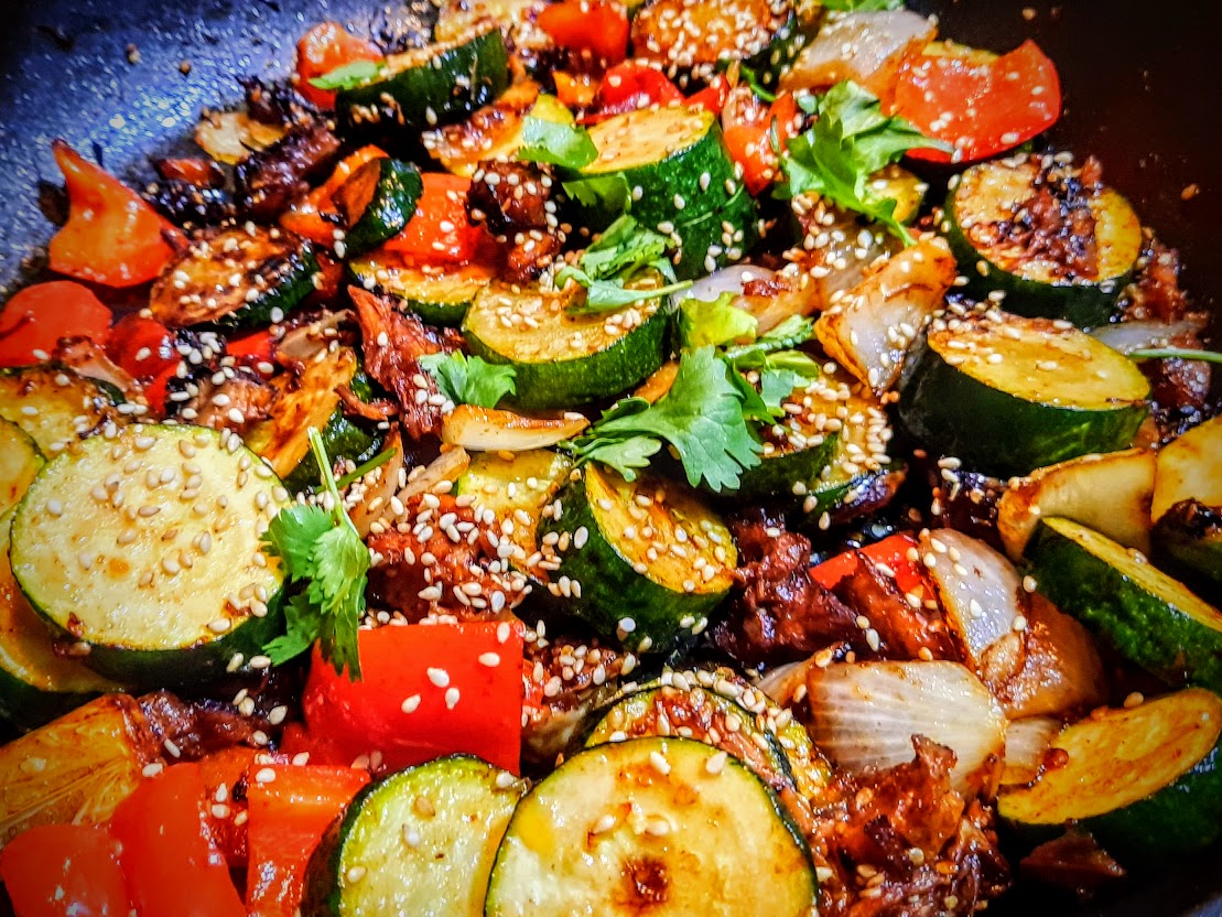 Pulled Rib Sesame Zucchini Stir Fry